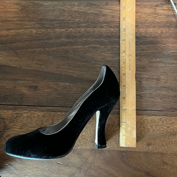 Rebel size 7 Black Velvet Pumps - Picture 5 of 8